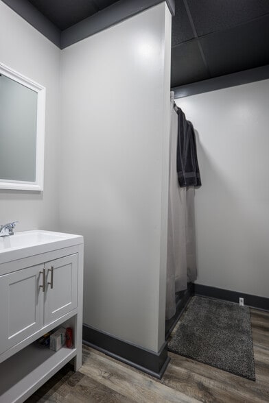 More Photos Of 1201 N Ashley St, Valdosta Auto Repair For Sale