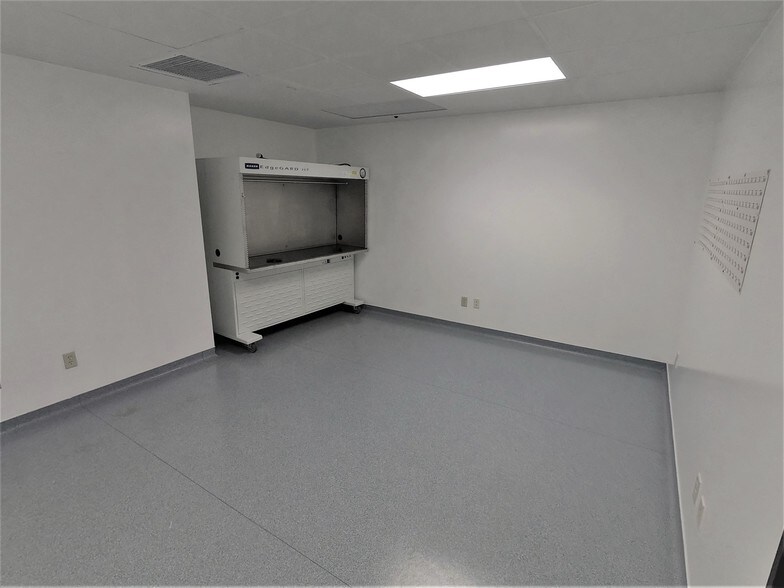 More Photos Of 3200 Steck Ave, Austin Office For Sale