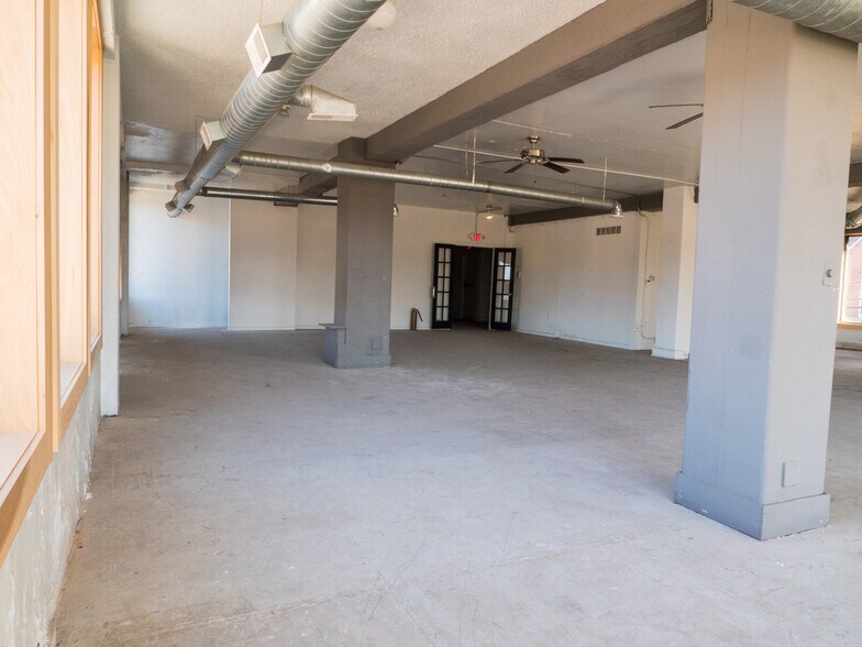 More Photos Of 1400-1404 Gratiot Ave, Detroit Office For Sale