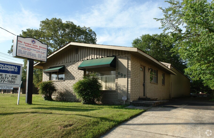 More Photos Of 697 Forest Pky, Forest Park Office For Sale