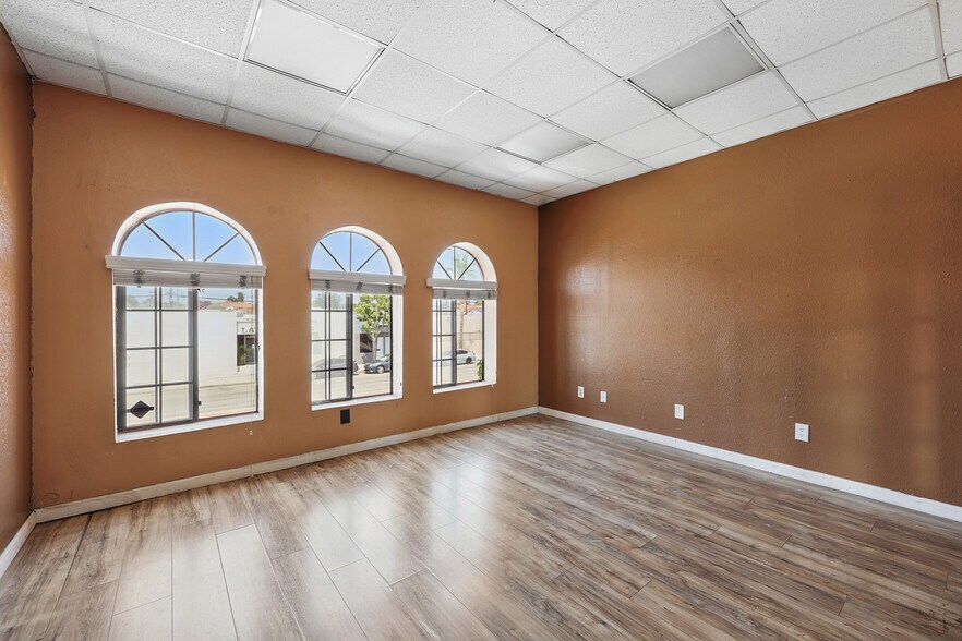 More Photos Of 5428 E Beverly Blvd, Los Angeles Office For Sale