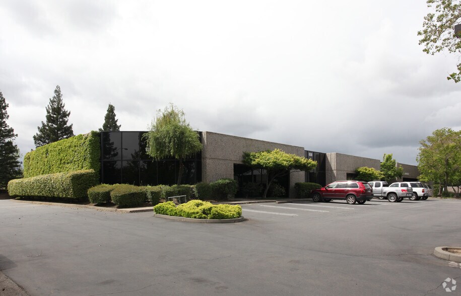 Primary Photo Of 658 Commerce Dr, Roseville Research And Development For Lease
