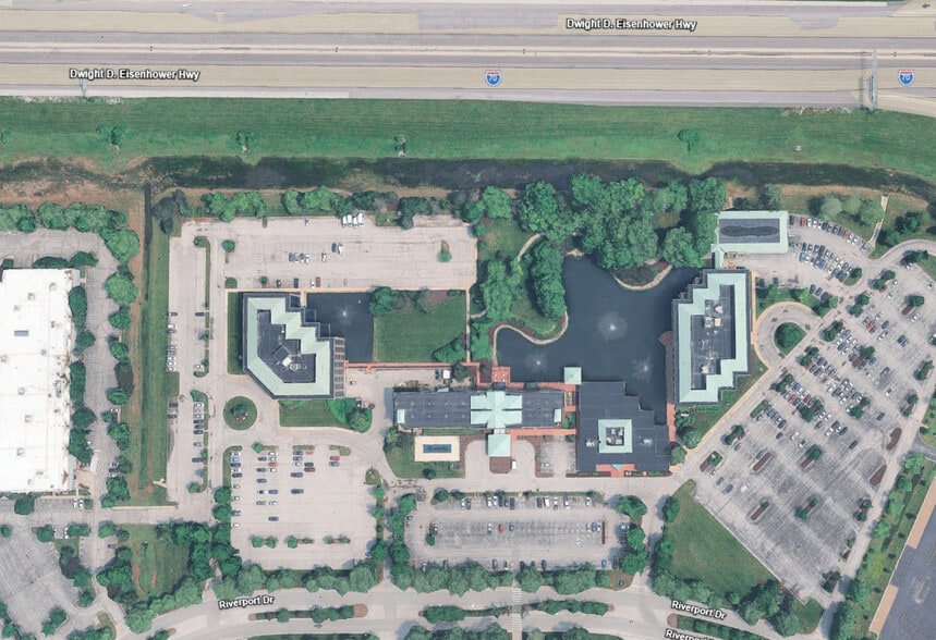 More Photos Of 13723 Riverport Dr, Maryland Heights Office For Lease