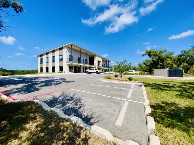 More Photos Of 1878 Herbelin Rd, New Braunfels Office For Lease