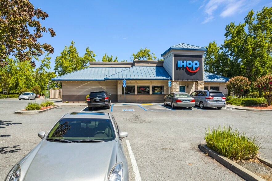 More Photos Of 1190 Arnold Dr, Martinez Restaurant For Sale