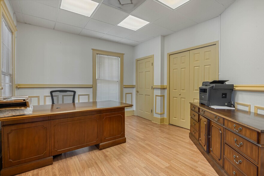 More Photos Of 1007 Emmett St, Kissimmee Medical For Sale