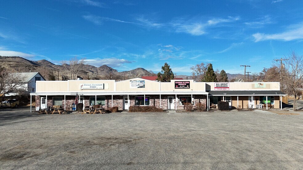 More Photos Of 140 Douglas St, Dayton General Retail For Lease