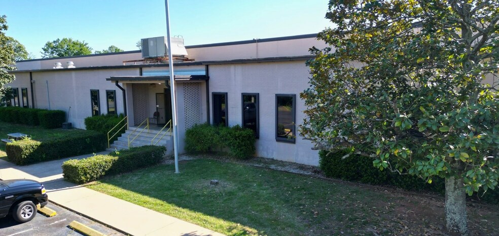 More Photos Of 212 National Ave, Spartanburg Manufacturing For Lease