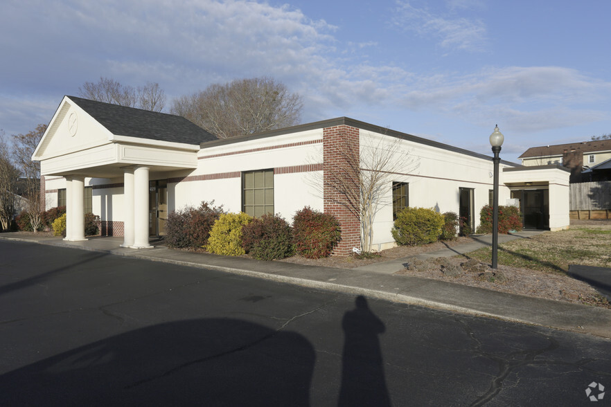 Primary Photo Of 4109 E North St, Greenville Office For Lease