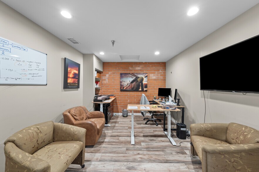 More Photos Of 122 Sheldon St, El Segundo Loft Creative Space For Sale