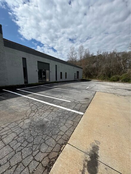More Photos Of 2675 Lithonia Industrial Blvd, Lithonia Distribution For Lease