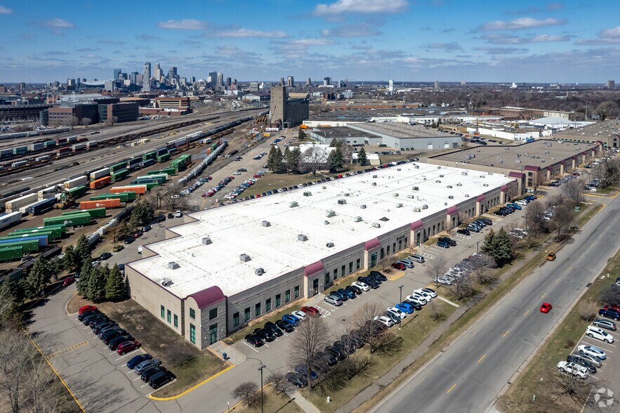 More Photos Of 701-721 Kasota Ave SE, Minneapolis Light Distribution For Lease