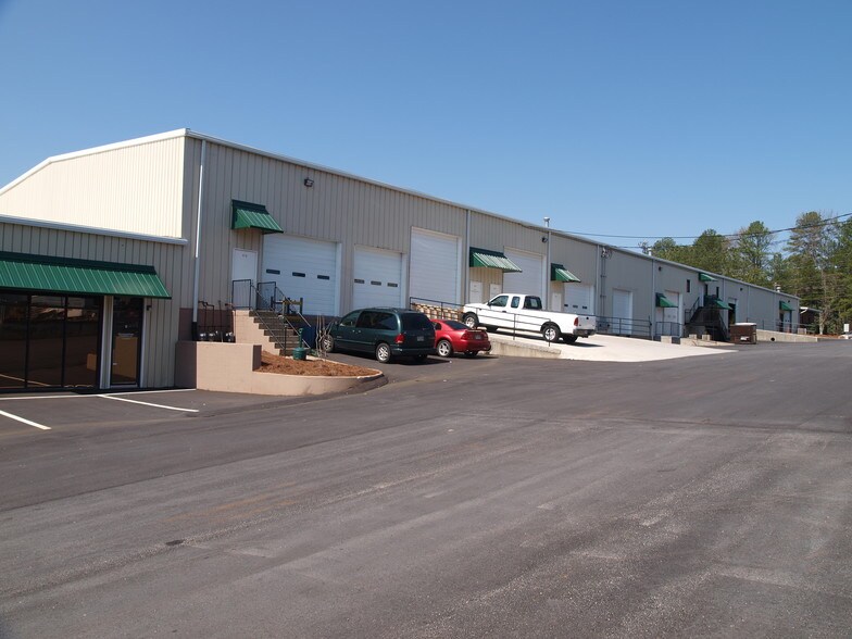 More Photos Of 297 Industrial Park Dr, Lawrenceville Warehouse For Lease