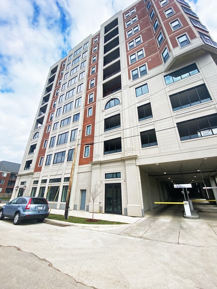 More Photos Of 300 E LaSalle Ave, South Bend Apartments For Lease