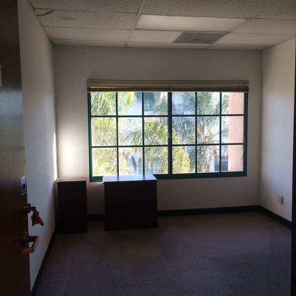 More Photos Of 2500 Via Cabrillo Marina, San Pedro Office For Lease