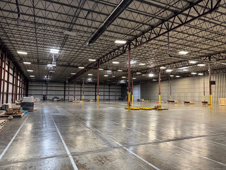 More Photos Of 4555 Lyman Dr, Hilliard Manufacturing For Lease