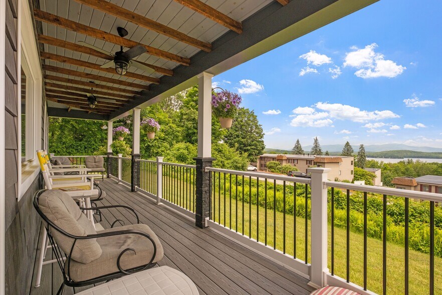 More Photos Of 291 Endicott St N, Laconia Hotel For Sale