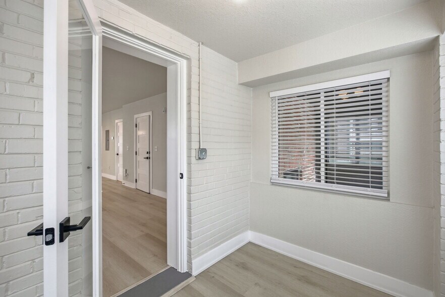 More Photos Of 4335 Mercier St, Kansas City Multifamily For Sale