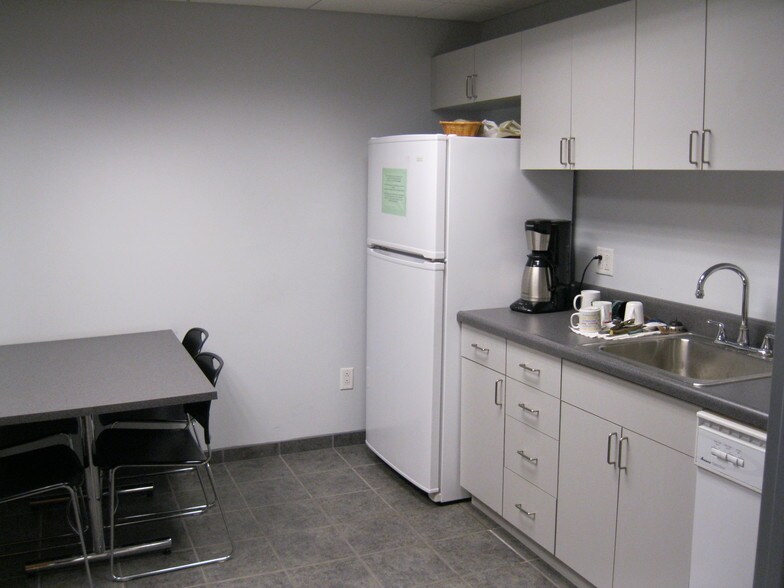 More Photos Of 710 Fifth Ave, Pittsburgh Office Residential For Sale