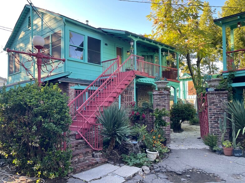 More Photos Of 840 E Brown Ave, Fresno Apartments For Sale