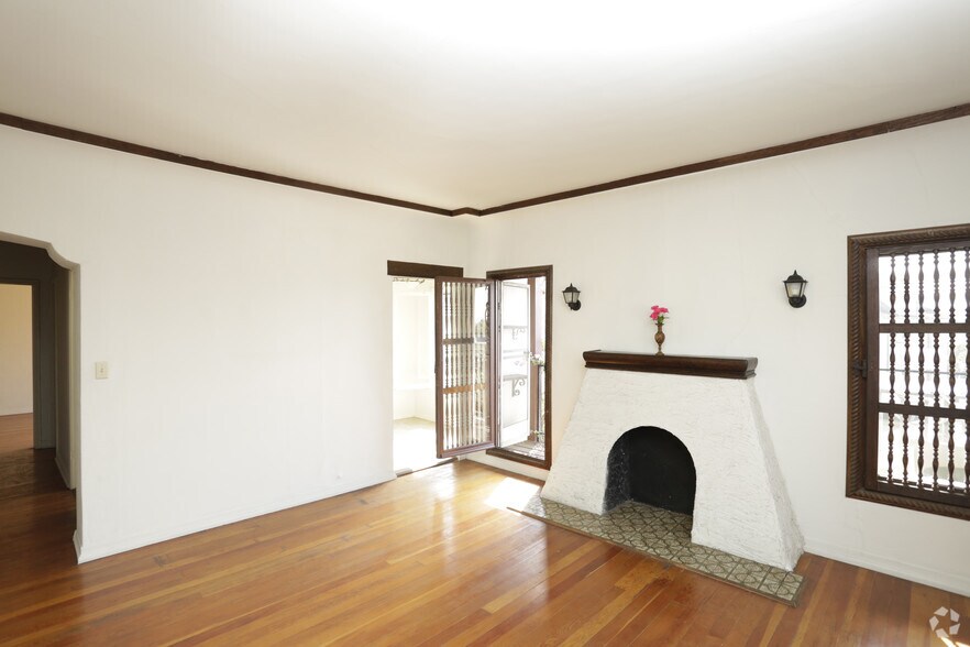 More Photos Of 1939 N Kenmore Ave, Los Angeles Apartments For Sale