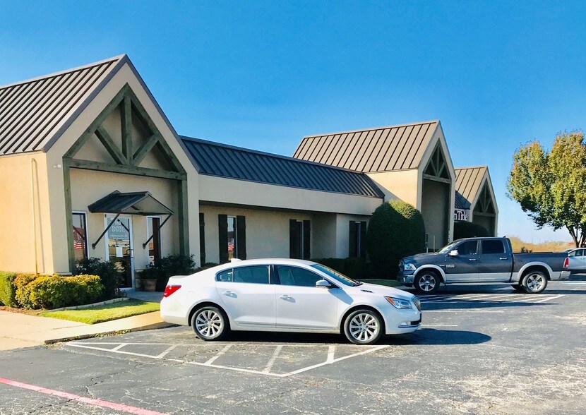 More Photos Of 3311 N Interstate 35 Hwy, Denton Medical For Lease