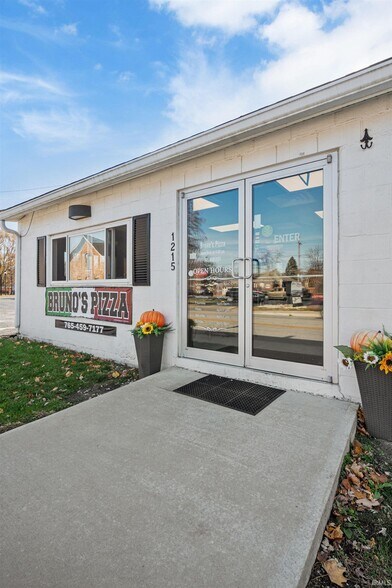 More Photos Of 1215 W Jefferson St, Kokomo Freestanding For Sale