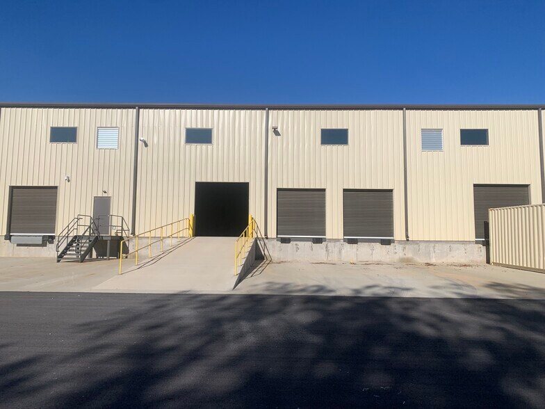 More Photos Of 240 Wes Walker Memorial Dr, Ball Ground Warehouse For Lease