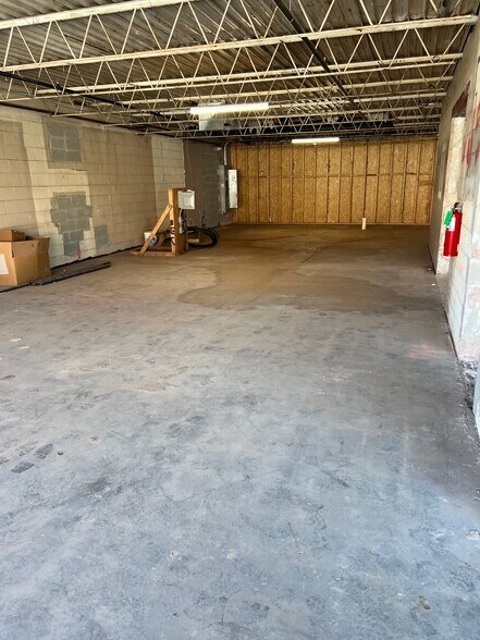 More Photos Of 140 E 5th St, Edmond Unknown For Lease