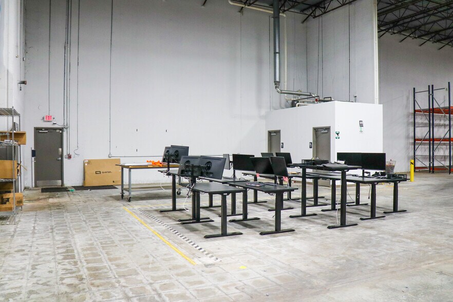 More Photos Of 2000 Northfield Ct, Roswell Distribution For Lease