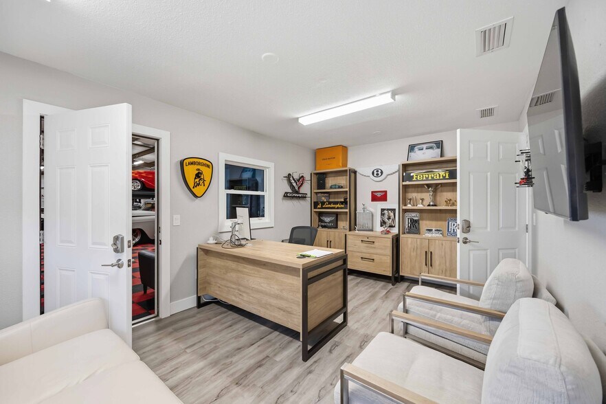 More Photos Of 180 Artists Ave, Englewood Warehouse For Sale