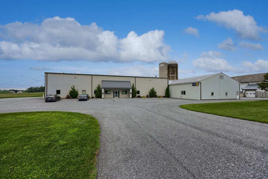 More Photos Of 608 Fairview Rd, Manheim Specialty For Lease