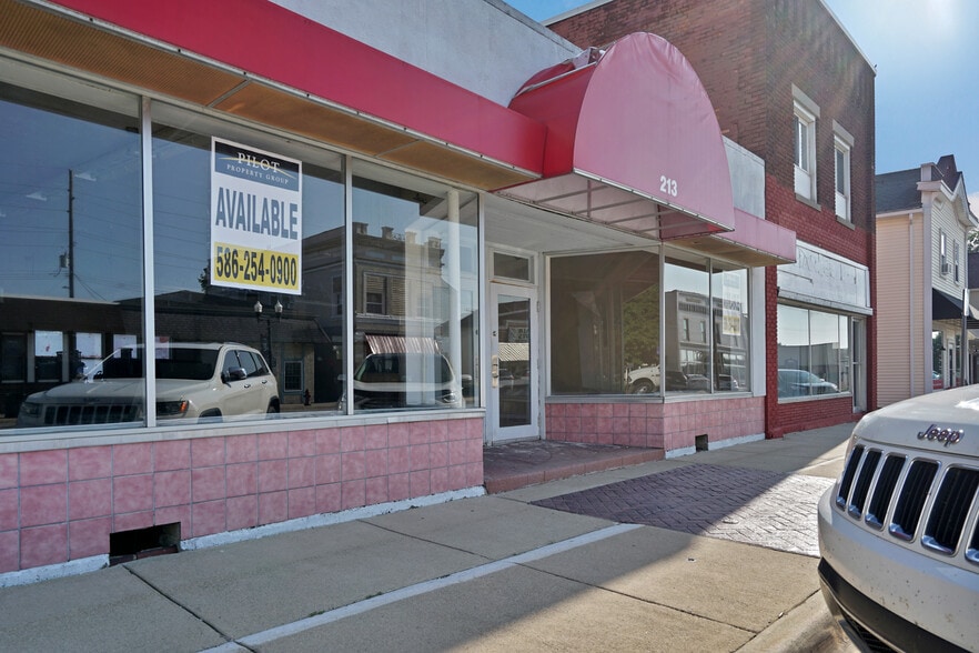More Photos Of 213 E 3rd St, Imlay City Storefront For Sale
