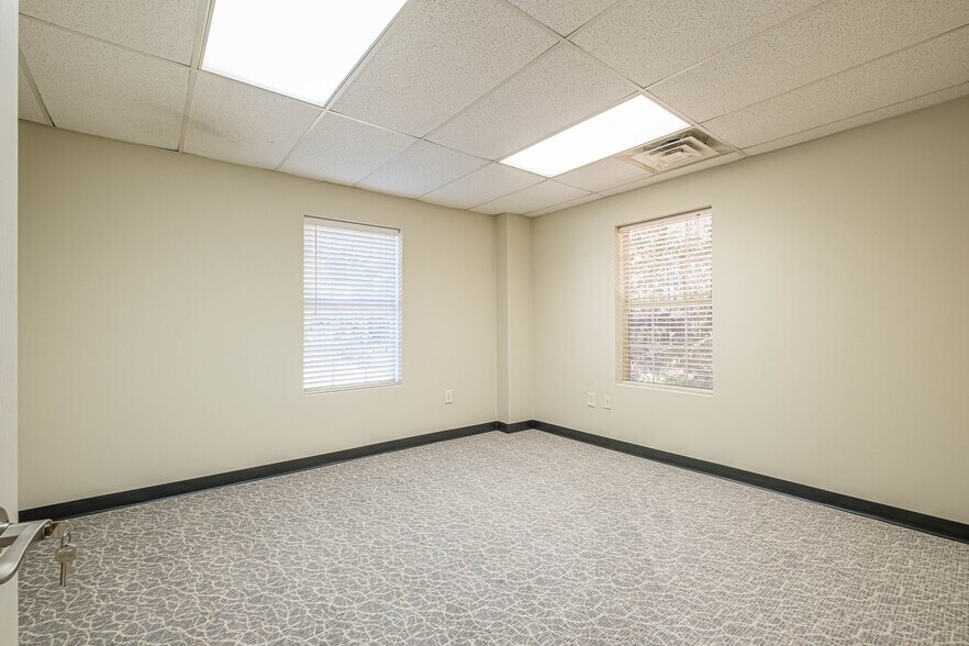 More Photos Of 131 Lee Byrd Rd, Loganville Office For Sale