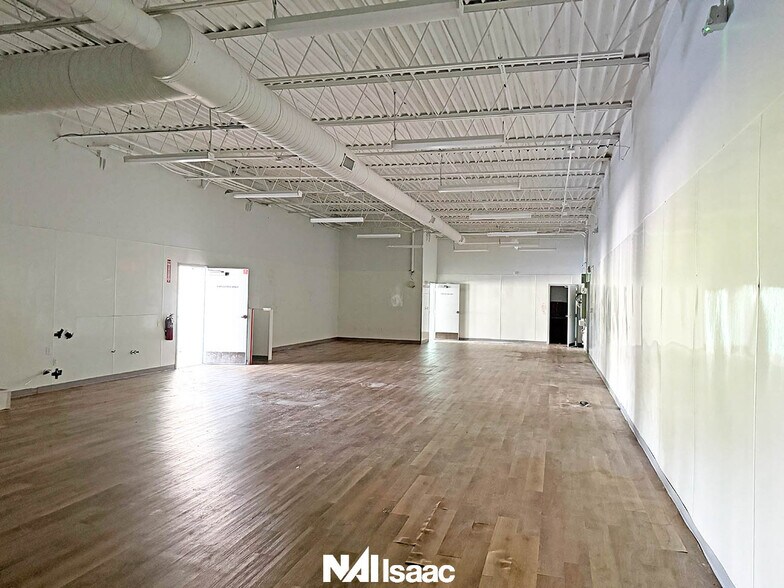 More Photos Of 1698 Highway 192 W, London Freestanding For Lease