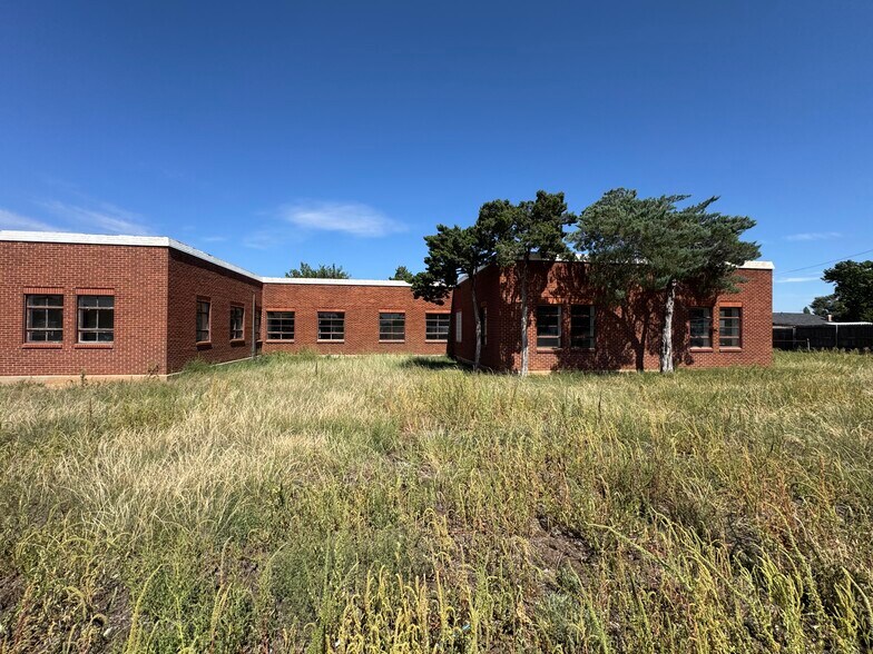 More Photos Of 1110 Penn St, Borger Office Residential For Sale