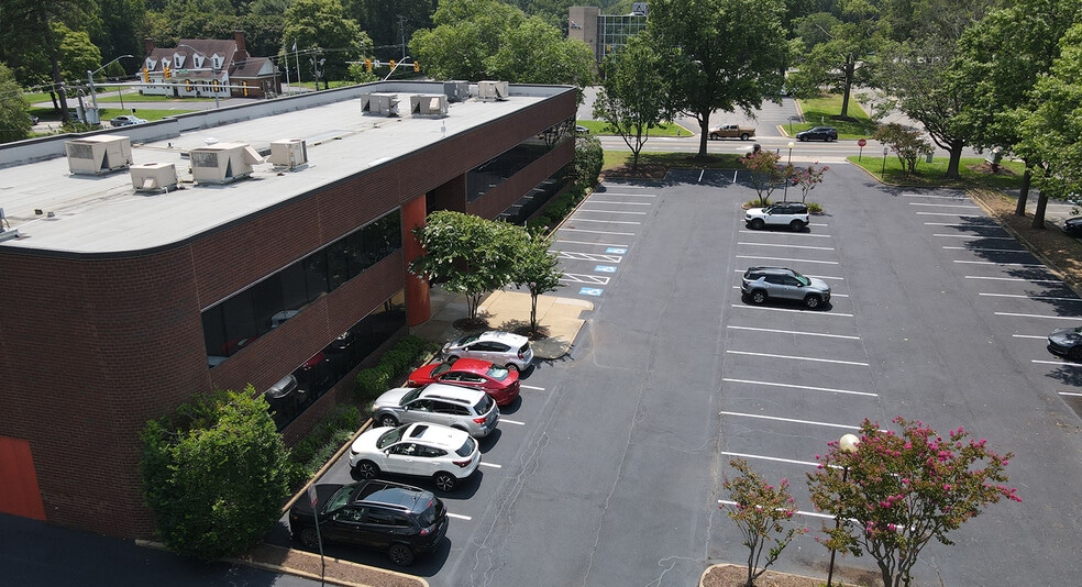 More Photos Of 2800 N Parham Rd, Richmond Office For Sale