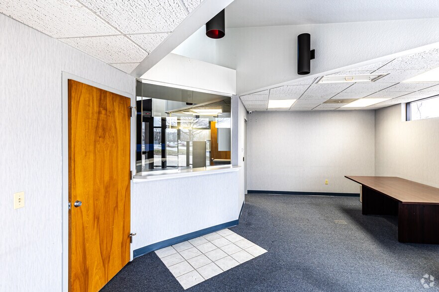 More Photos Of 510-512 NW Mock Ave, Blue Springs Medical For Lease