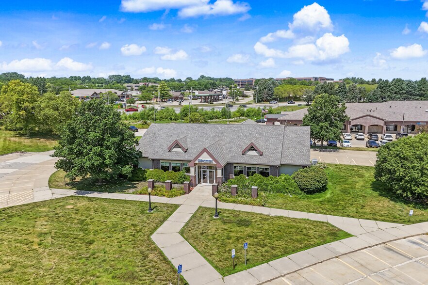 More Photos Of 6105 NW 86th St, Johnston Medical For Sale