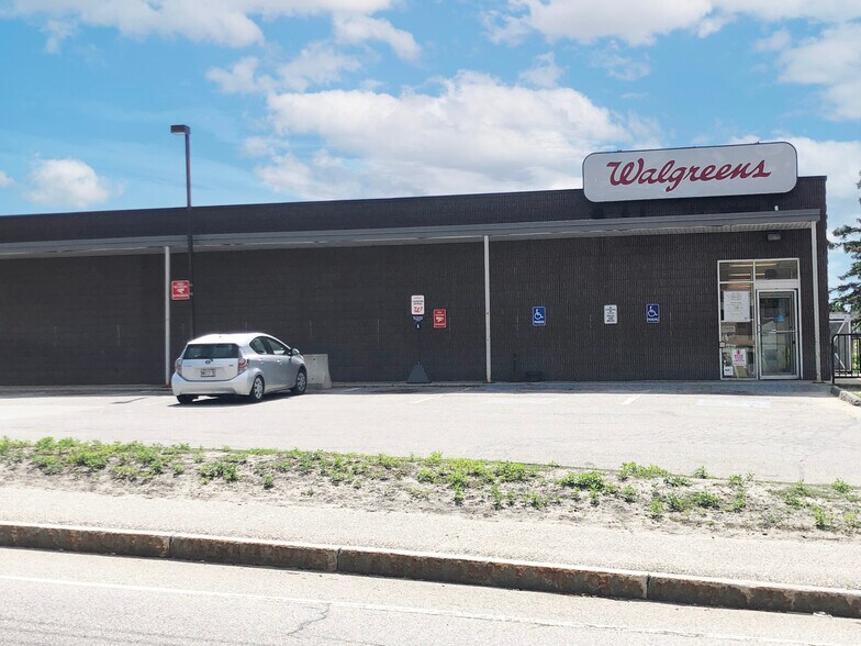 More Photos Of 315 Main St, Lewiston Storefront Retail Office For Lease