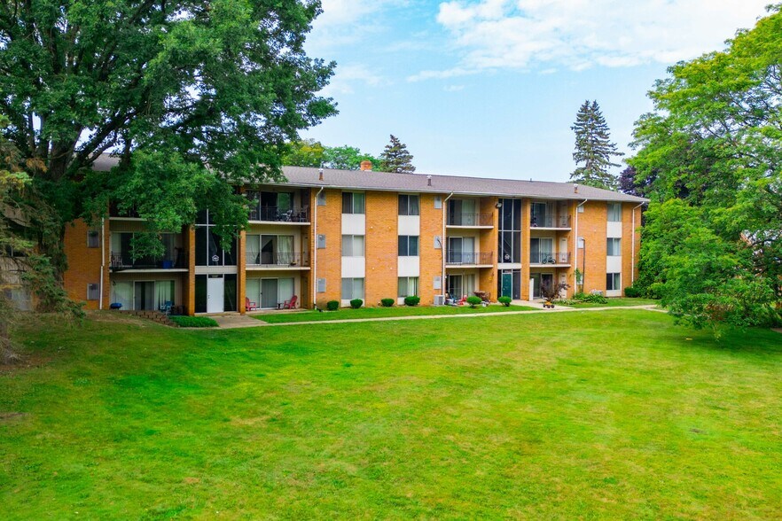 More Photos Of 3651 Balfour Ct, Flint Multifamily For Sale