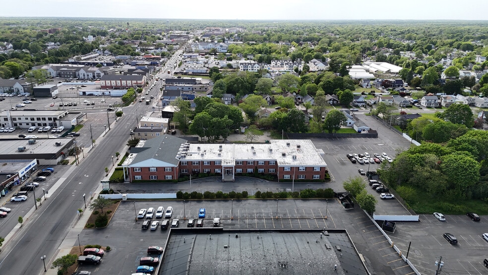 More Photos Of 475 E Main St, Patchogue Medical For Sale
