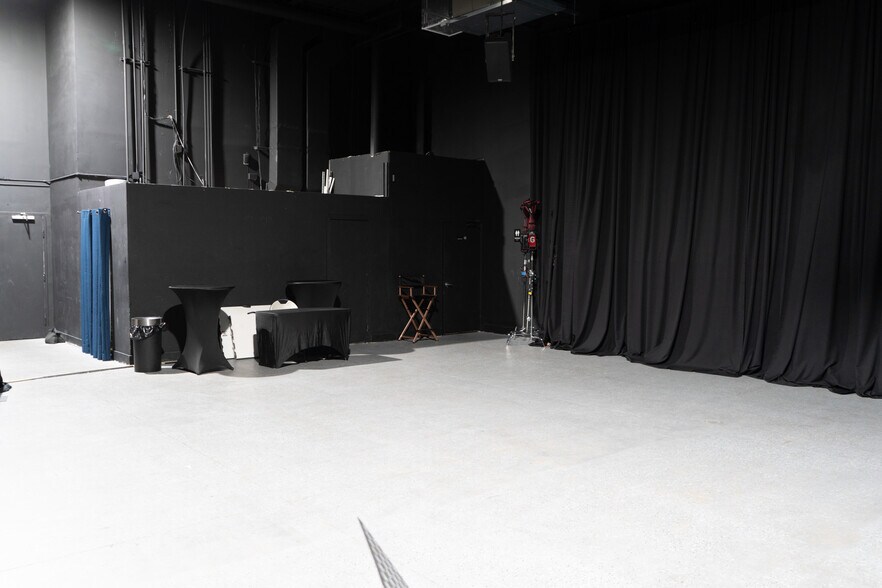 More Photos Of 14066 NW 82nd Unit #8-a Ave, Miami Lakes Sports And Entertainment For Sale