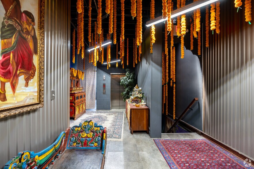 More Photos Of 2462-2472 Riopelle St, Detroit Storefront Retail Office For Sale