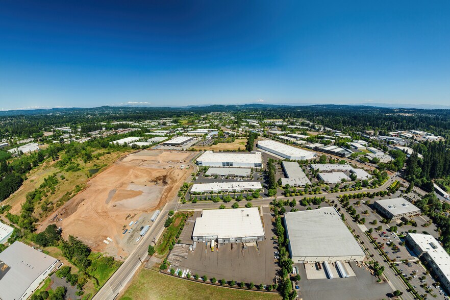 More Photos Of 19850-19990 SW 112th Ave, Tualatin Warehouse For Lease