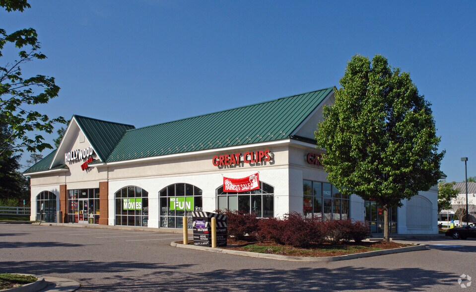 More Photos Of 11420-11422 W Huguenot Rd, Midlothian Freestanding For Sale