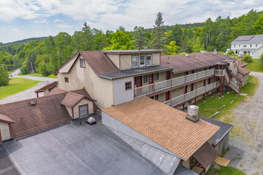 More Photos Of 6 Abroad Rd, West Dover Hotel For Sale