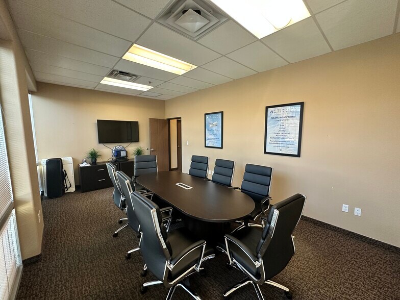 More Photos Of 4550 E Bell Rd, Phoenix Office For Sale