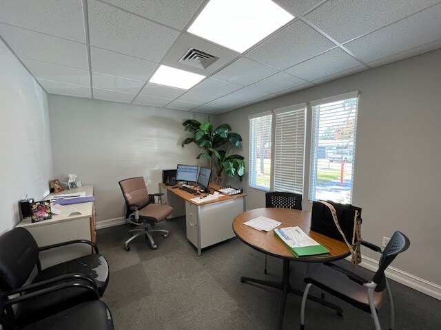 More Photos Of 205 Ridgewood Ave, Brandon Medical For Lease