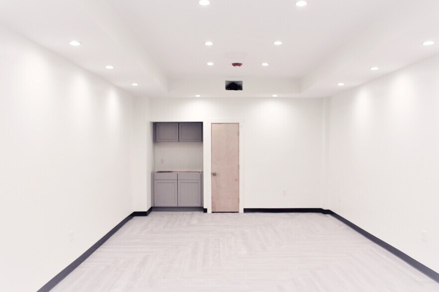 More Photos Of 901-907 West St, Pittsburgh Office Residential For Lease